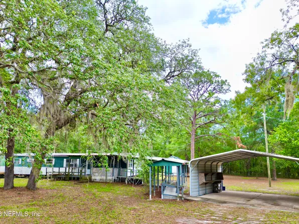 208 COUNTRY LIVING Circle, Melrose, FL 32666