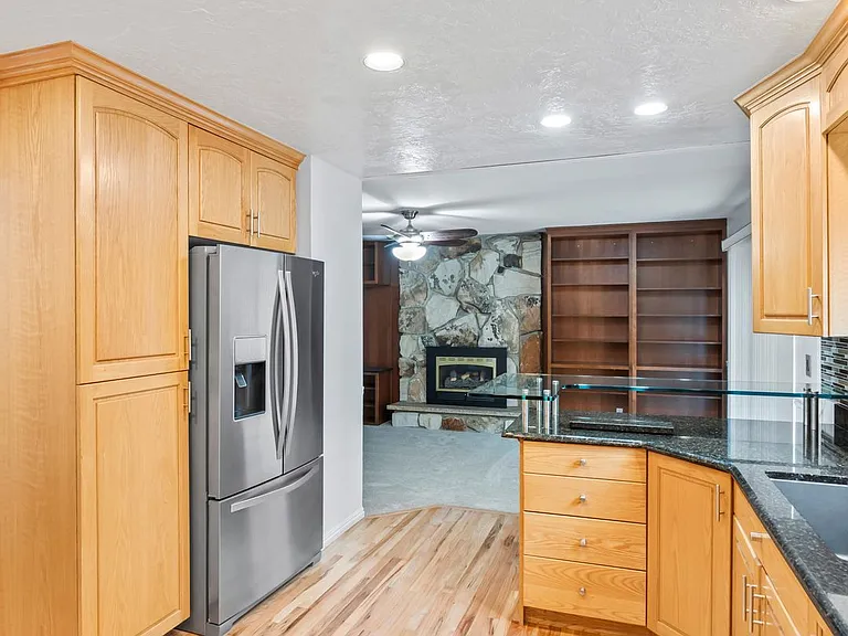 9763 S Sitzmark Dr — Photo 6