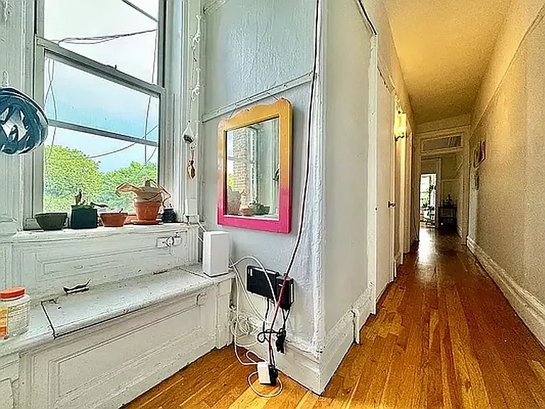 666 Park Pl #2R — Photo 11