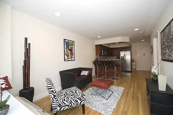 Rented by Astoria NY Condos | media 47