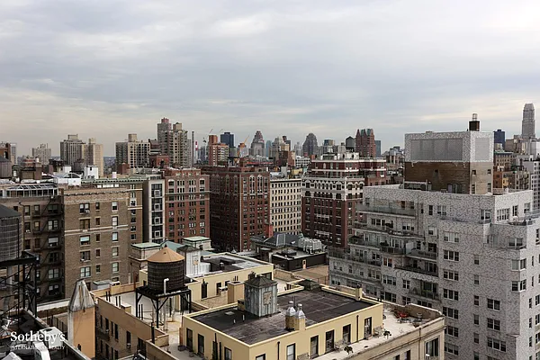 Sold by Sotheby's International Realty | media 7