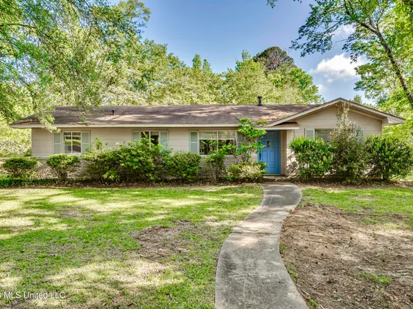 823 Dunton Rd, Clinton, MS 39056