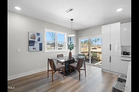 2126 Titanium Rock Rd — Photo 10
