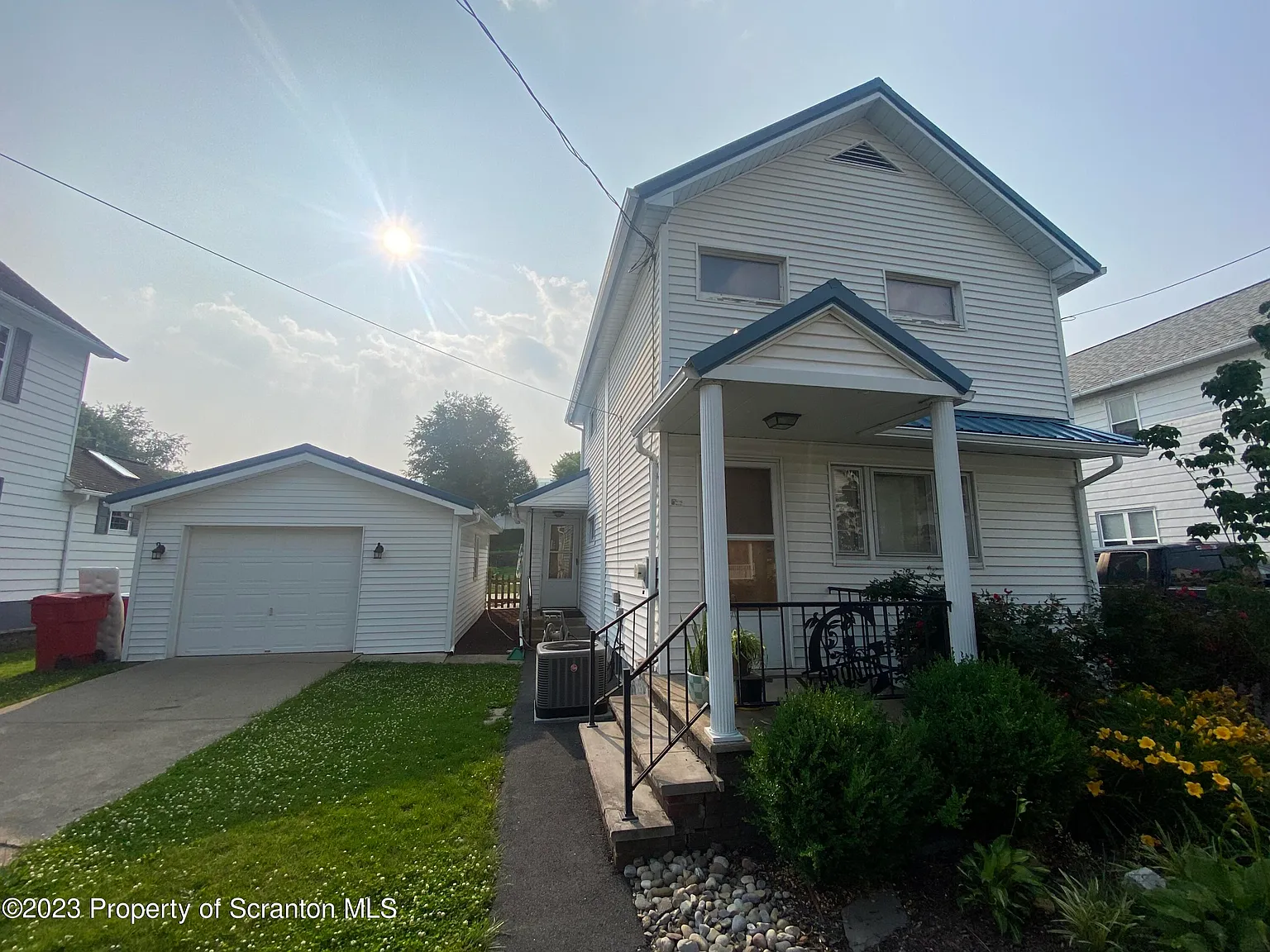 607 Jefferson Ave photo 1