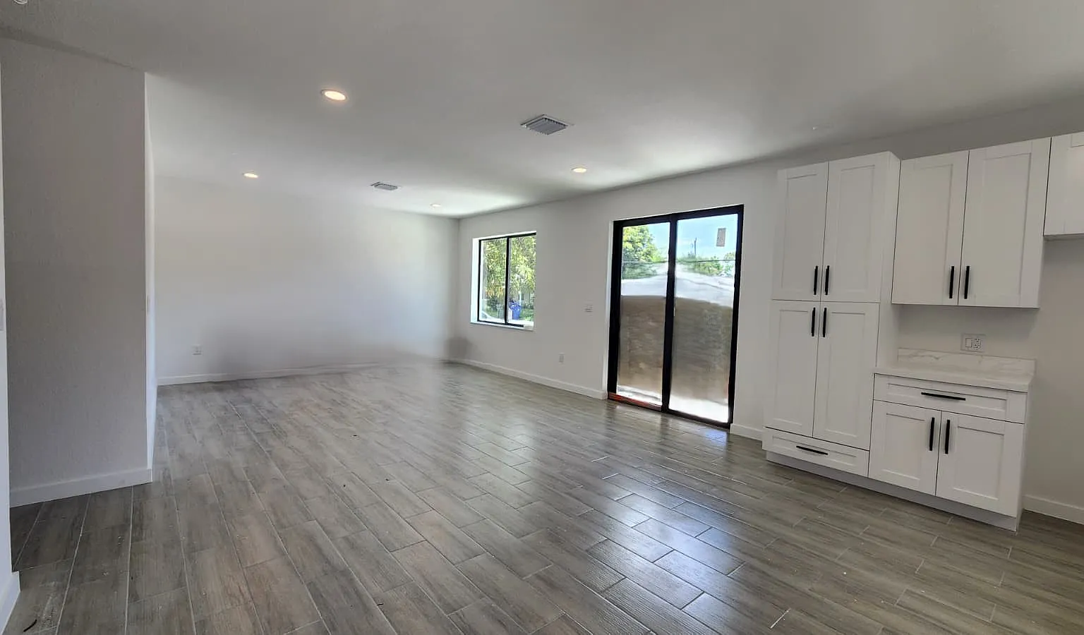 4 bed, 1540 sqft, $3,495 — Photo 3