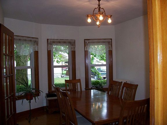 Bay Area in Dining Rm