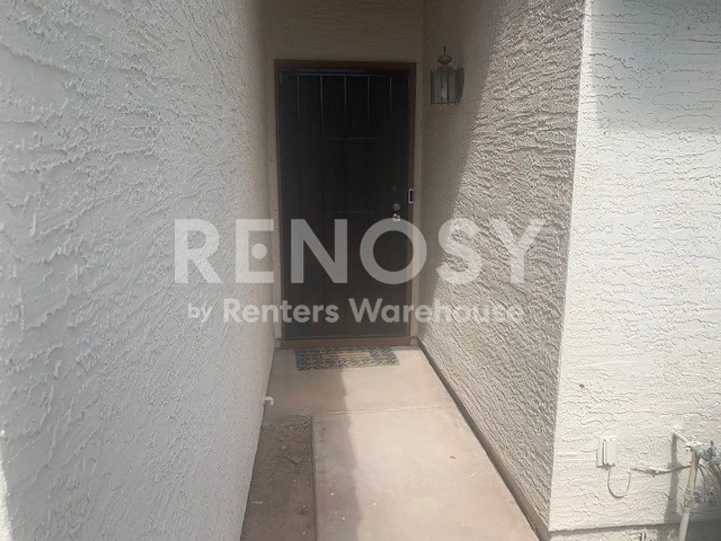 Ideal 2 Bd/2 Ba/2 Cg Townhome With Community Pool Near Olive & 67th In Peoria! — Photo 3