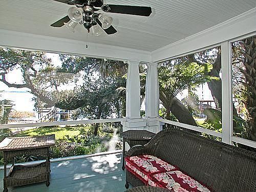 5th image of 887 Oakland Dr