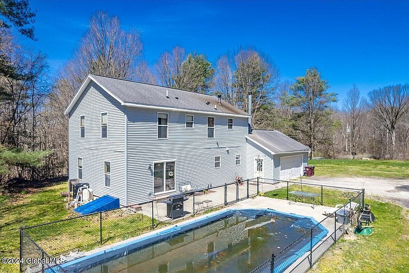 4th image of 40 Cushman Road
