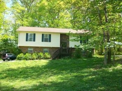 3014 Amanda Dr, Kodak, TN, 37764