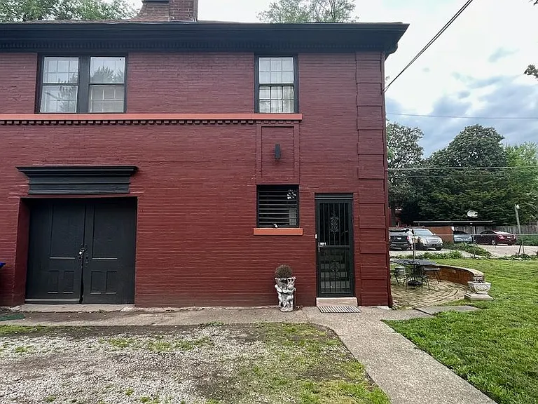 1382 S. First St — Photo 32