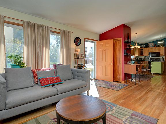 3rd image of 7584 Burkey Ave