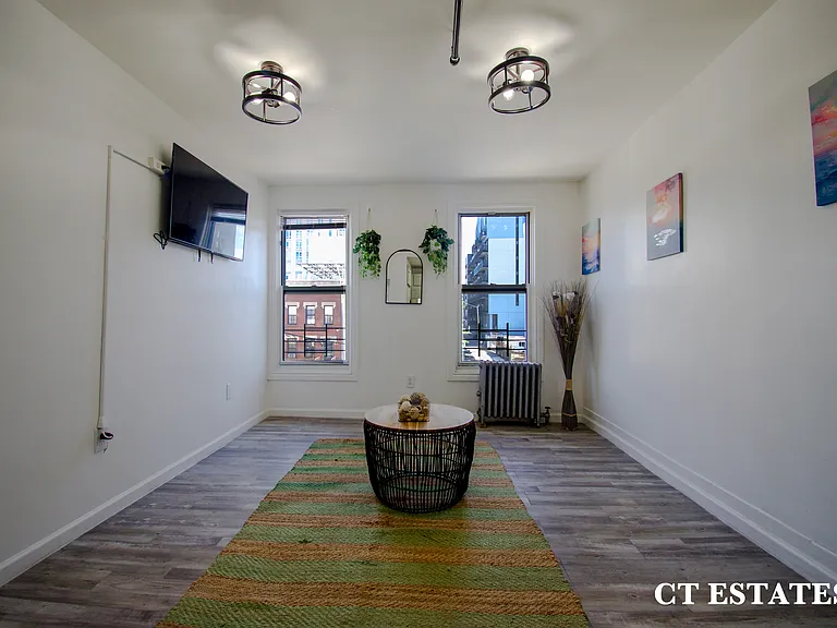 985 Herkimer St #2 — Photo 3