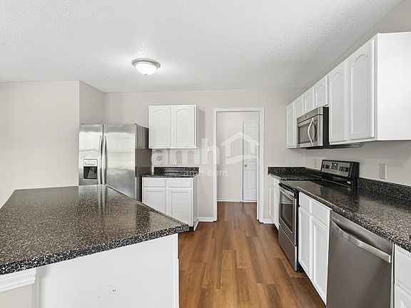 3rd image of 9818 Blue Ridge Way