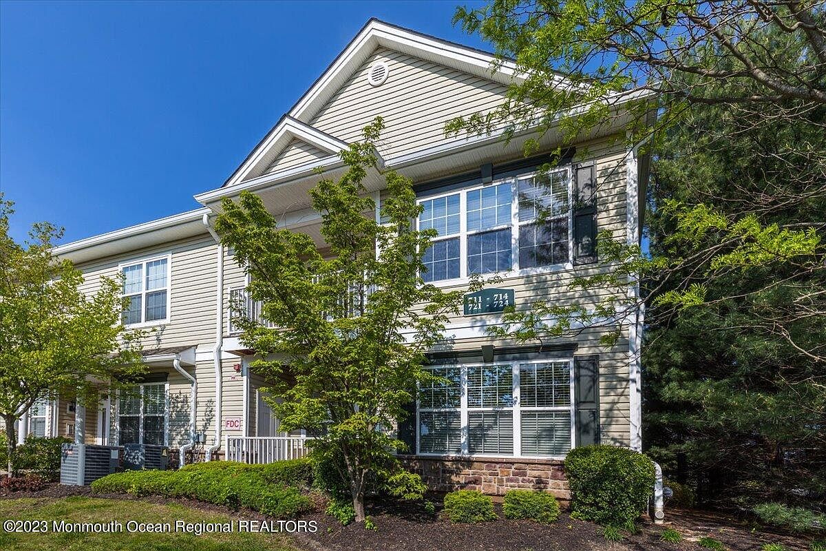 713 Mill Pond Way, Eatontown, NJ 07724 Zillow
