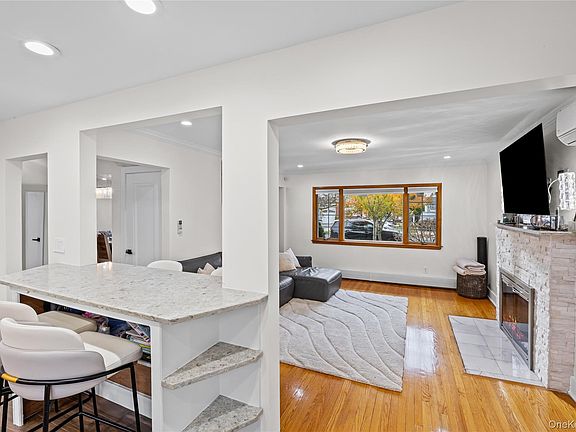 5th image of 8 Willow Road
