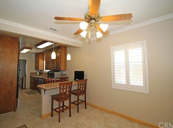 4th image of 5043 Briercrest Ave