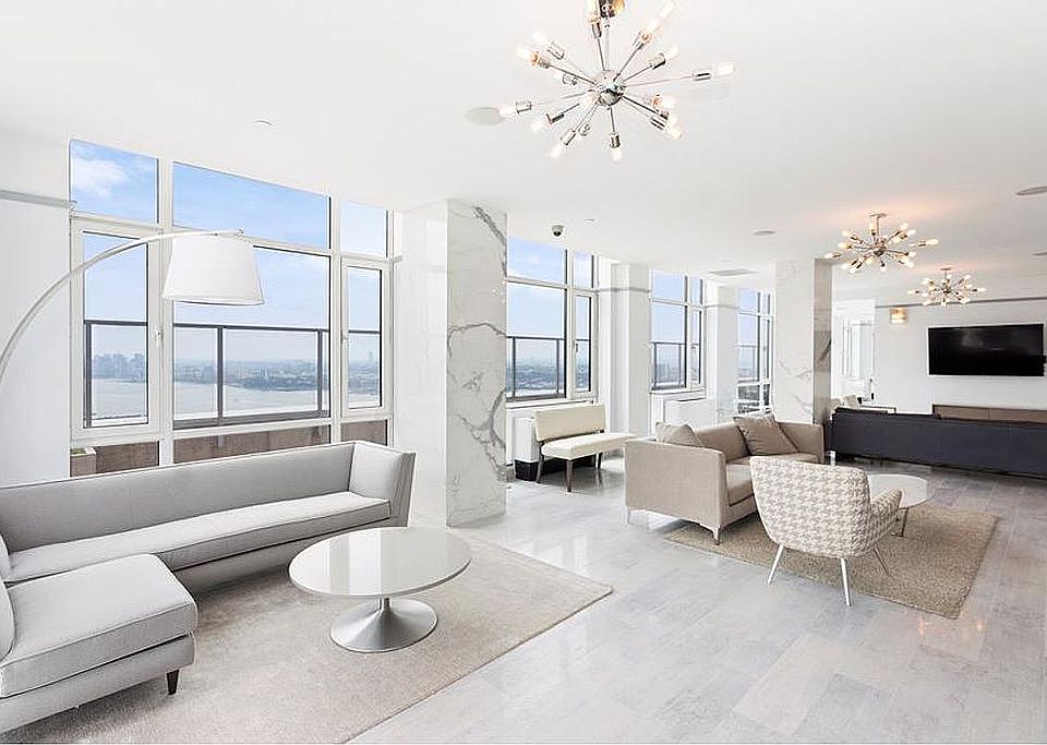 1st image of 635 W 42nd St APT 4H