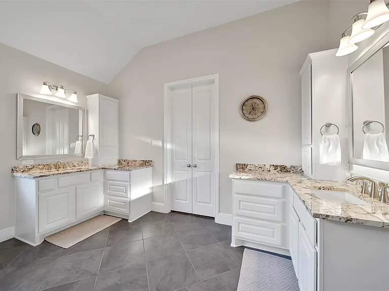 15527 Salmon Springs Dr — Photo 18