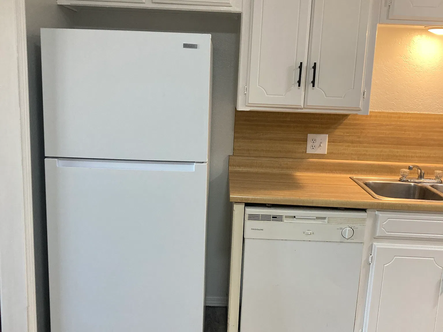 2 bed, 800 sqft, $900 — Photo 2