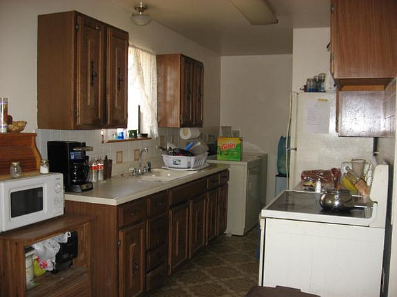 4th image of 501 E. Evans