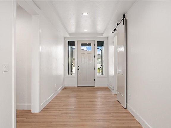 2nd image of 2385 Waterhill