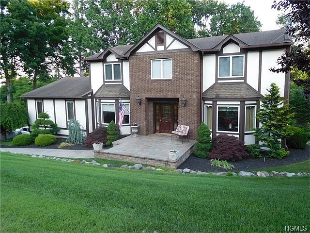 1st image of 42 Gilmore Dr