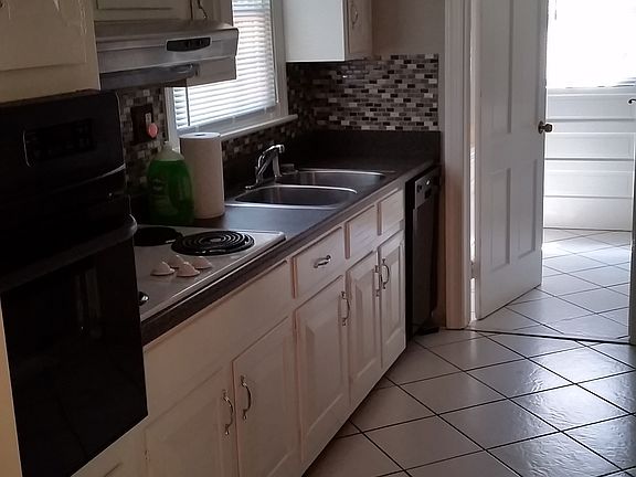 Remodeled Kitchen w/ all appliances