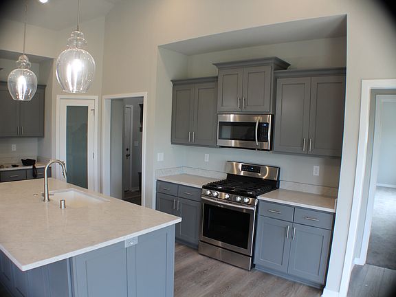 5th image of W2296 Woods View Dr