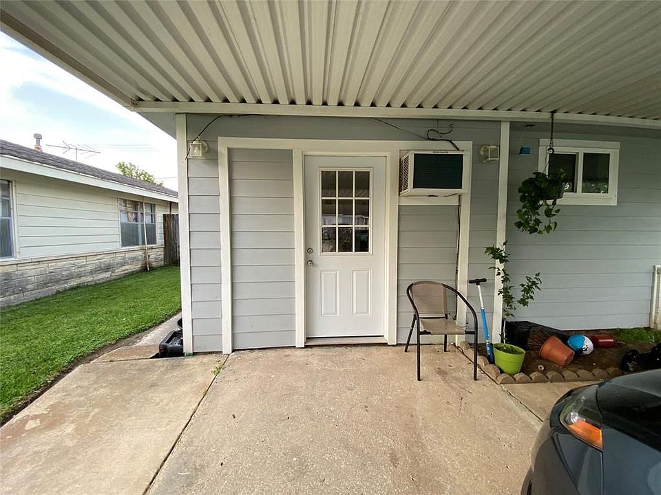 1st image of 1100 Wright Blvd #B