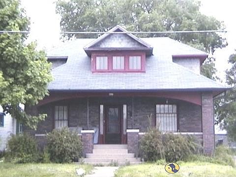 2nd image of 517 N Rural St