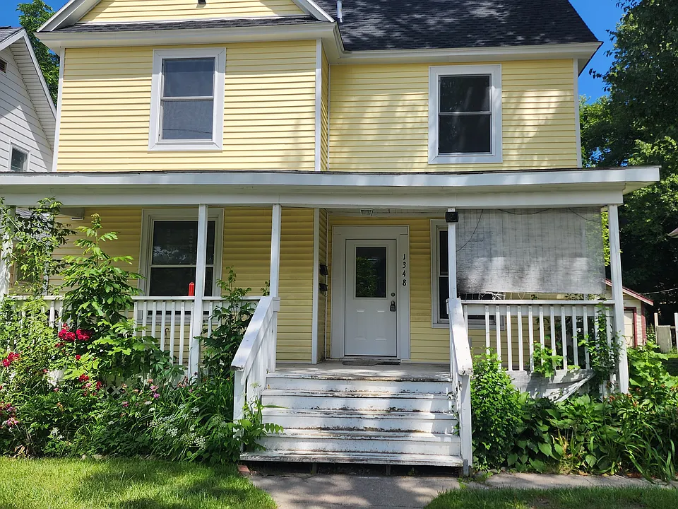 1348 College Ave NE #2