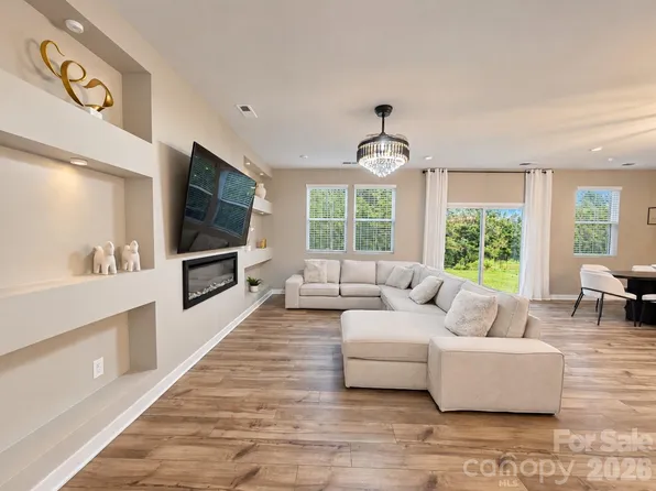 265 Bezelle Ave, York, SC 29745