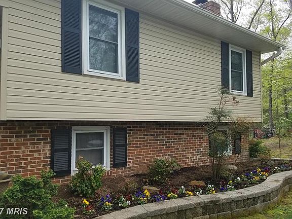 2nd image of 8345 Fairwood Ct