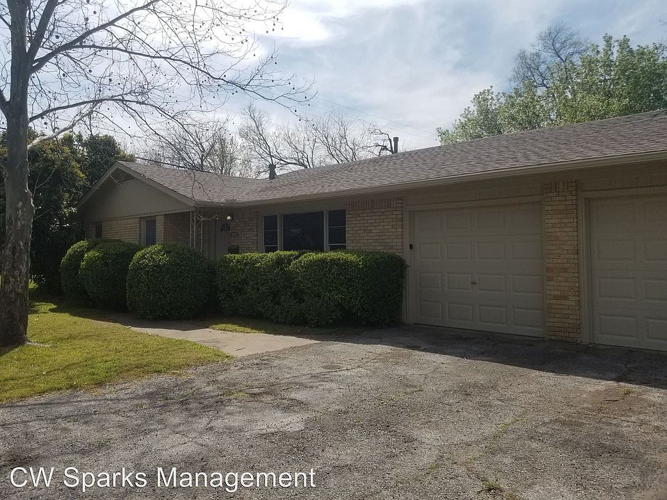 1st image of 2903 Willow Park St