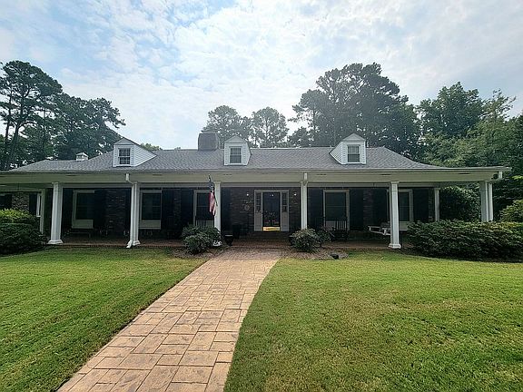 3rd image of 140 Rutledge Rd