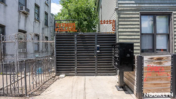 Rented by Nooklyn NYC LLC | media 31