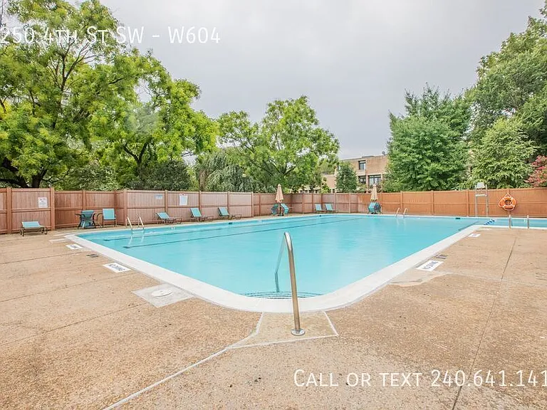 1250 4th St SW #W604 — Photo 7
