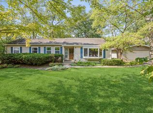 1210 Stratford Rd, Deerfield, IL 60015