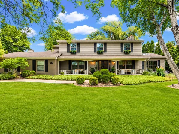 9516 N Apple Blossom LANE, Bayside, WI 53217