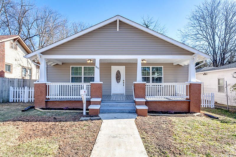 1st image of 2632 Woodbine Ave