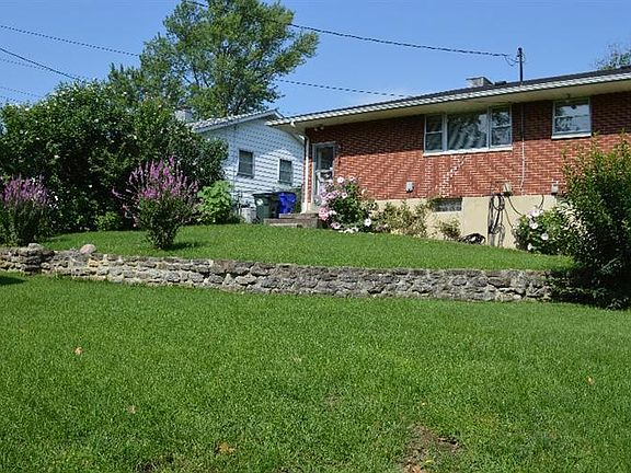 4th image of 132 Chamberlin Dr