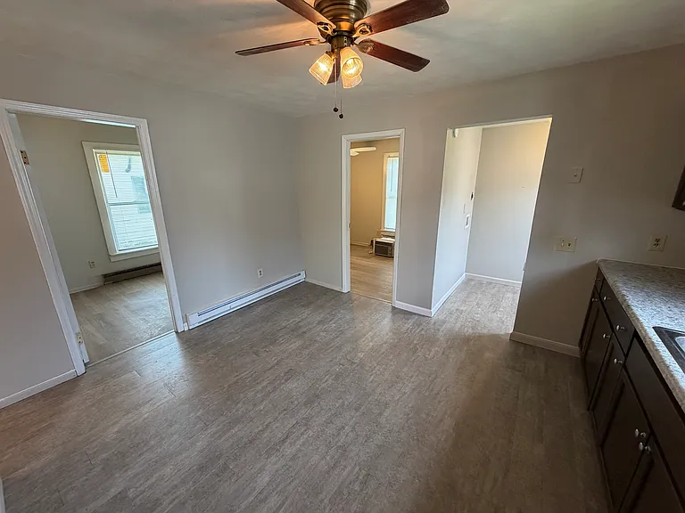 2111 Lincoln Ave — Photo 8