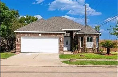 2402 Raintree Village Dr Photo 1