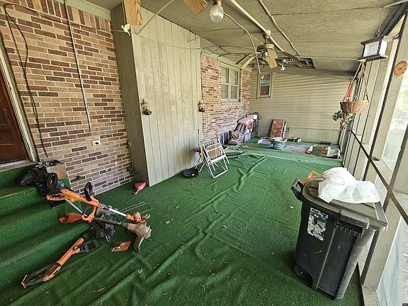 4th image of 406 Fairlane Dr