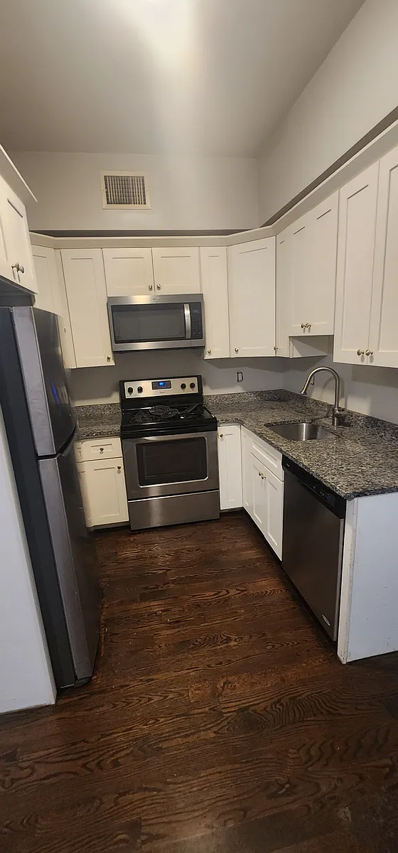 Building Photo - 10 Merrymount Rd #106