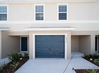 2886 Idyll Lakes Cir, Plant City, FL 33566