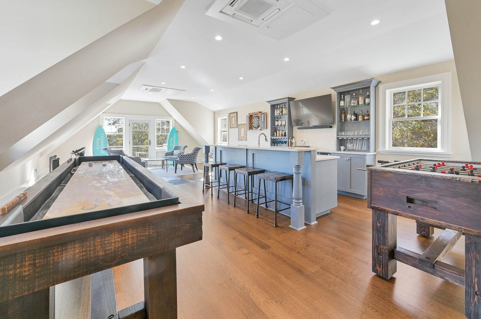  Game room
