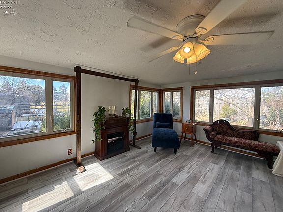 5th image of 1807 Mills St