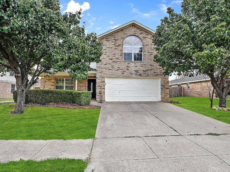 1st image of 213 Centennial Pl